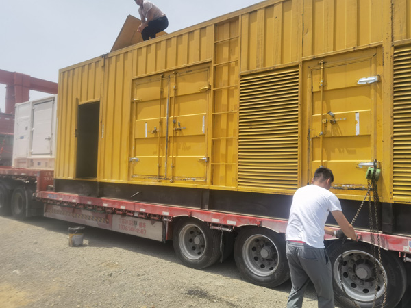 龙江镇除了负载情况和发动机维护，还有哪些因素会影响 200kw 柴油发电机的油耗？