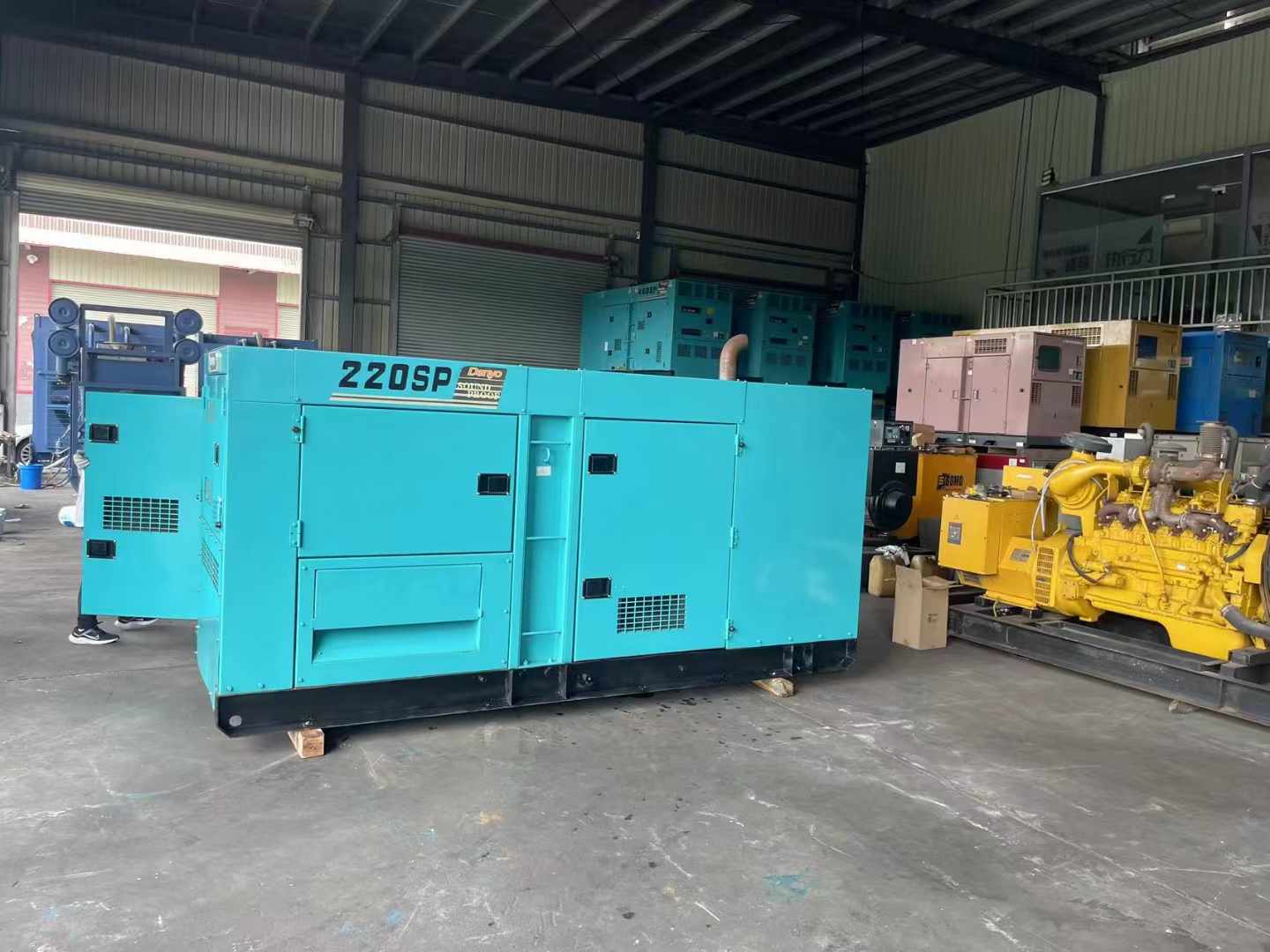 龙江镇800kW 柴油发电机的输出电流波动范围是多少?